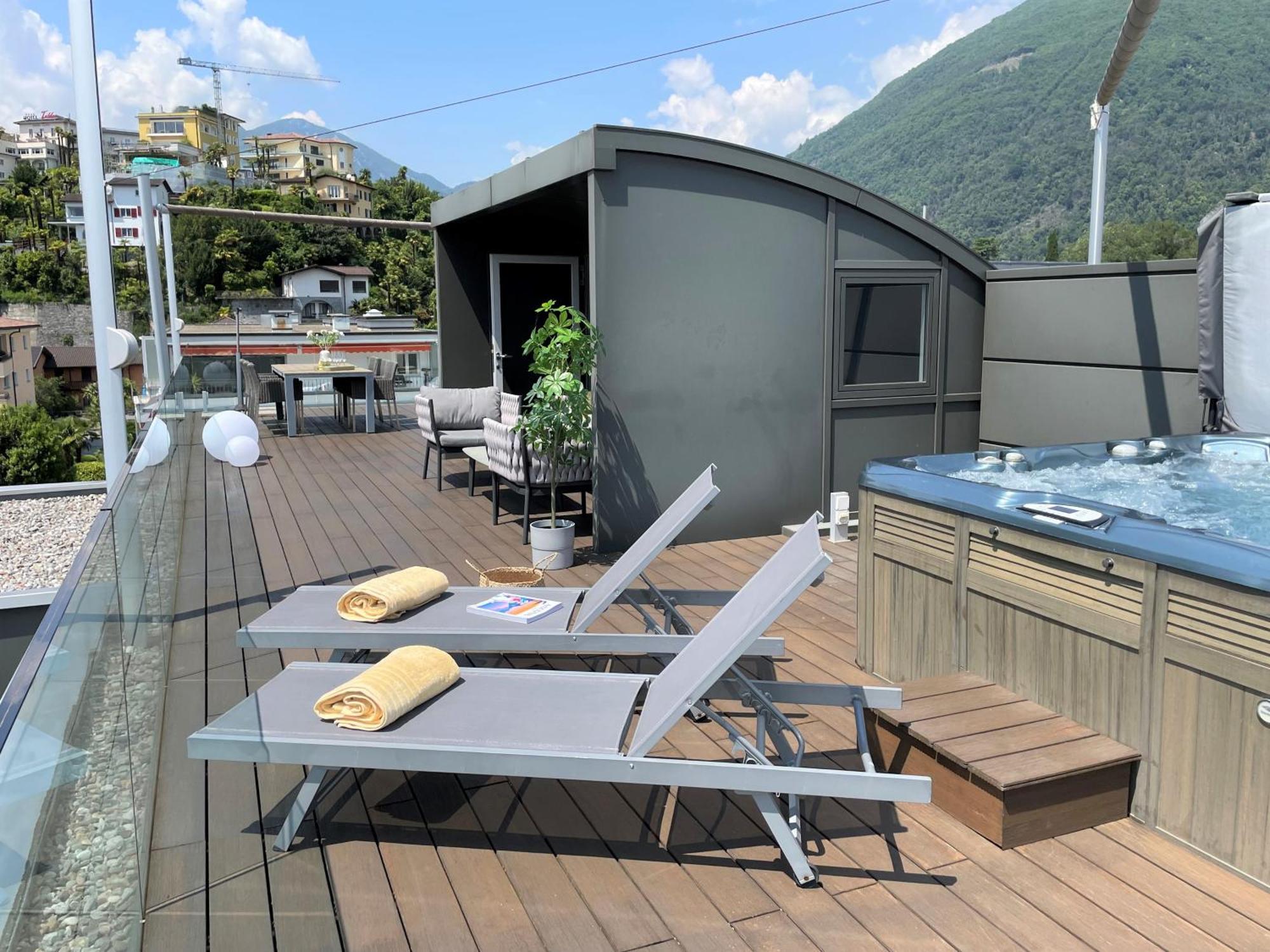 Escape 360 By Fewotessin Apartment